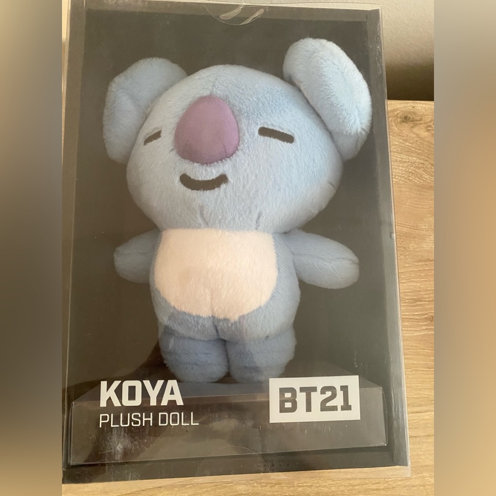 NEW IN BOX LINE FRIENDS KOYA PLUSH DOLL  BT21